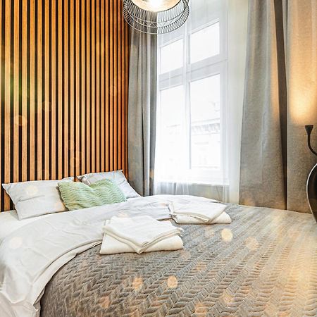 Wyjatkowe Apartamenty W Centrum วรอตซวาฟ ภายนอก รูปภาพ