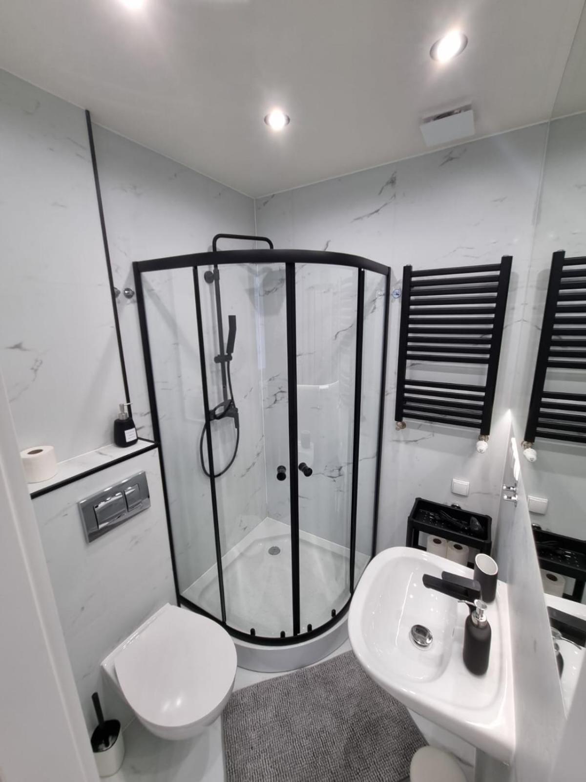 Wyjatkowe Apartamenty W Centrum วรอตซวาฟ ภายนอก รูปภาพ