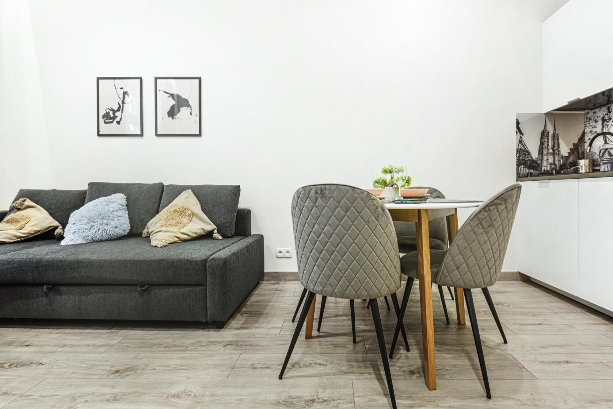 Wyjatkowe Apartamenty W Centrum วรอตซวาฟ ภายนอก รูปภาพ
