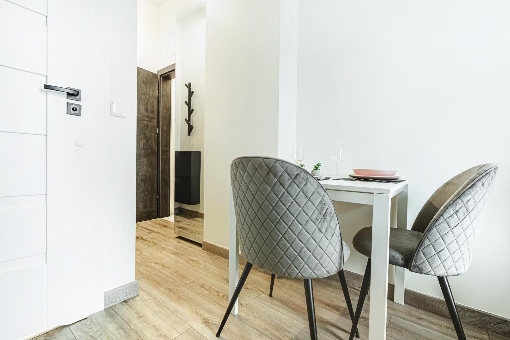 Wyjatkowe Apartamenty W Centrum วรอตซวาฟ ภายนอก รูปภาพ