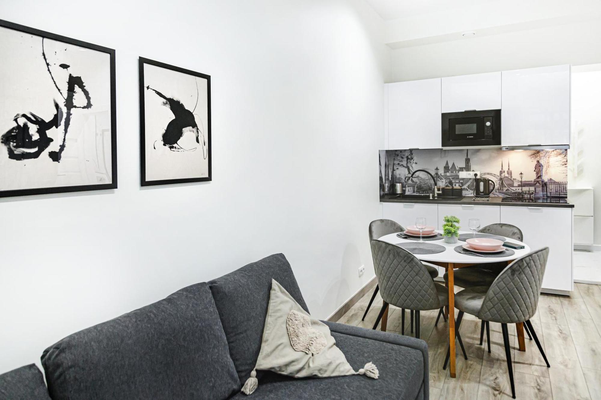 Wyjatkowe Apartamenty W Centrum วรอตซวาฟ ภายนอก รูปภาพ