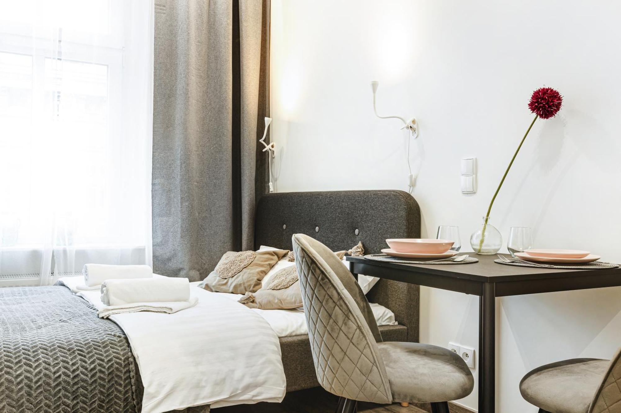 Wyjatkowe Apartamenty W Centrum วรอตซวาฟ ภายนอก รูปภาพ